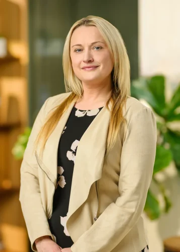 Bonnie Swinson, Partner